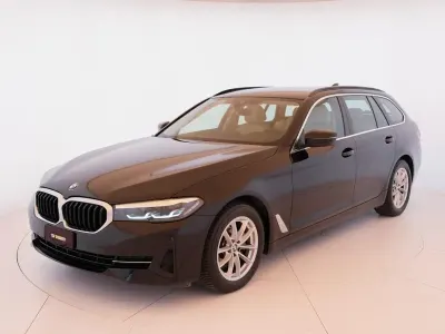 Usata BMW 518 150 CV (110 kW) 2023 Blu Station wagon