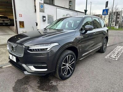 Usata Volvo XC90 Core 310 CV (228 kW) 2023 Platinum grey SUV