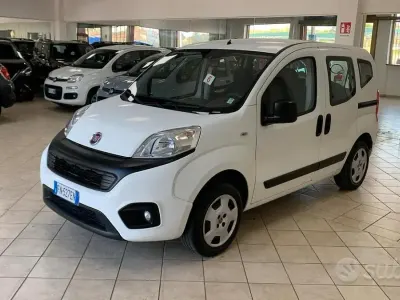 Usata Fiat Qubo Lounge 70 CV (51 kW) 2018 Bianco Monovolume