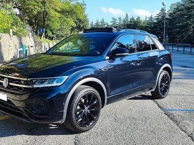 Usata VW T-Roc R-line 150 CV (110 kW) 2024 Nero SUV