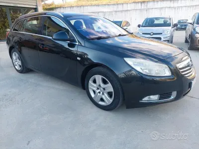 Occasion Opel Insignia 131 ch (96 kW) 2011 Noir Break