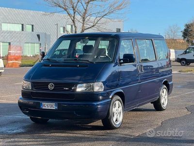 Usata VW Caravelle 2000 Blu Monovolume