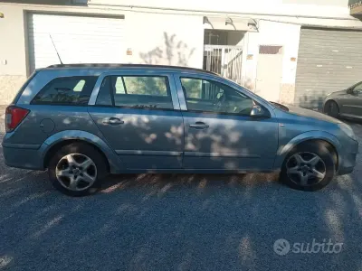 Begagnad Opel Astra 101 HK (74 kW) 2008 Kombi