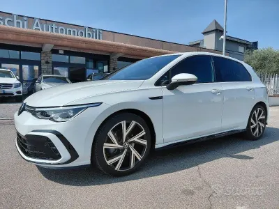 Usata VW Golf VIII R-line 150 CV (110 kW) 2024 Bianco Berlina