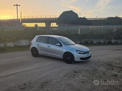 Usata VW Golf VII 102 CV (75 kW) 2012 Grigio Berlina