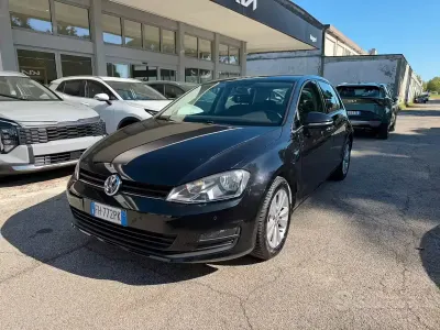 Second-hand VW Golf VII Comfortline 110 CP (80 kW) 2017 Negru Berlinǎ