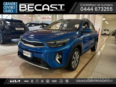 Begagnad Kia Stonic Urban 101 HK (74 kW) 2024 Blå SUV