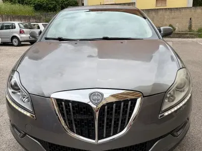 Usata Lancia Delta 120 CV (88 kW) 2009 Grigio Utilitaria