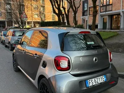 Usata Smart ForFour Prime 90 CV (66 kW) 2019 Grigio Utilitaria