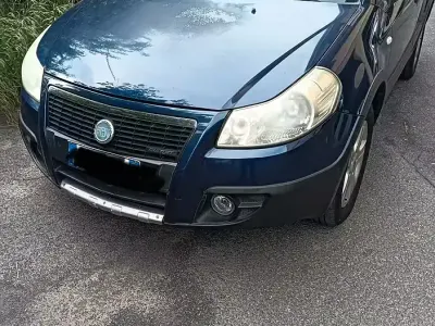 Usata Fiat Sedici 120 CV (88 kW) 2009 Blu SUV