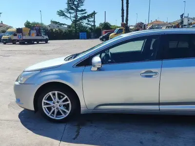 Usata Toyota Avensis
