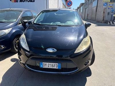 Usata Ford Fiesta Titanium 68 CV (50 kW) 2010 Nero Utilitaria