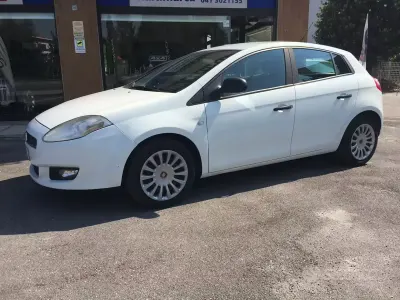 Usata Fiat Bravo Dynamic 90 CV (66 kW) 2008 Bianco Utilitaria