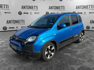 Usata Fiat Panda Cross Cross 70 CV (51 kW) 2025 Blu Utilitaria