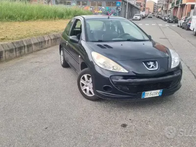 Käytetty Peugeot 206 60 HP (44 kW) 2009 Musta Sedan