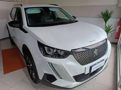 Usata Peugeot 2008 Allure 131 CV (96 kW) 2022 Bianco SUV