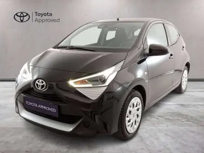 Usata Toyota Aygo Cool 72 CV (52 kW) 2021 Nero Utilitaria