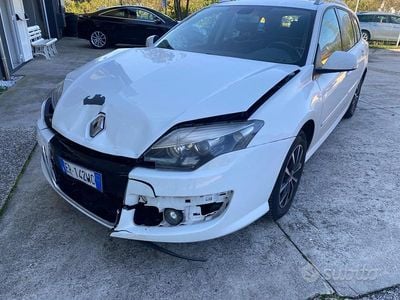 Usata Renault Laguna III 150 CV (110 kW) 2011 Bianco Station wagon