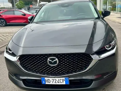 Nuova Mazda CX-30 140 CV (102 kW) 2026 Machine grey SUV
