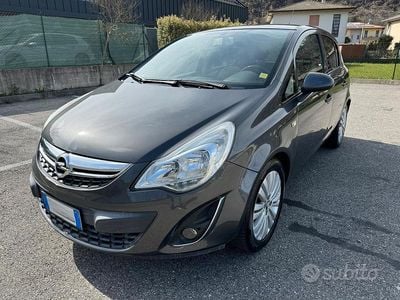 Usata Opel Corsa 86 CV (63 kW) 2011 Grigio Utilitaria