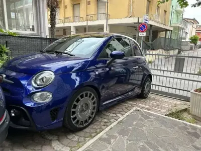 Usata Abarth 595 144 CV (105 kW) 2018 Blu/azzurro Utilitaria