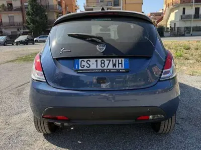 Usata Lancia Ypsilon 69 CV (50 kW) 2024 Utilitaria
