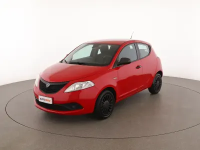 Usata Lancia Ypsilon 70 CV (51 kW) 2018 Rosso Utilitaria