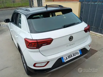 Usata VW T-Roc Life 150 CV (110 kW) 2023 Bianco SUV