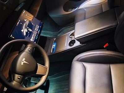 Usata Tesla Model Y 219 kW (299 CV) 2023 Nero SUV