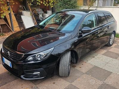 Usata Peugeot 308 SW Allure 131 CV (96 kW) 2021 Nero Station wagon
