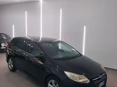 Begagnad Ford Focus 115 HK (84 kW) 2011 Svart Kombi