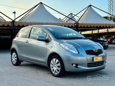 usata Toyota Yaris 1.3 3 porte Sol