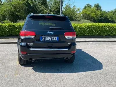 Usata Jeep Grand Cherokee Overland 250 CV (183 kW) 2020 Nero SUV