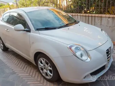 Usata Alfa Romeo MiTo 95 CV (69 kW) 2011 Giallo Utilitaria