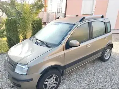Usata Fiat Panda 77 CV (56 kW) 2010 Utilitaria