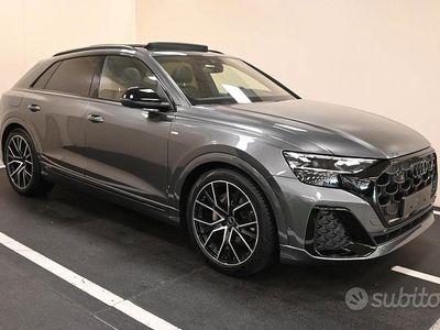 Usata Audi Q8 S-Line 286 CV (210 kW) 2025 Grigio SUV