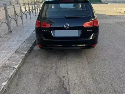 Usata VW Golf VII 110 CV (80 kW) 2015 Nero Station wagon