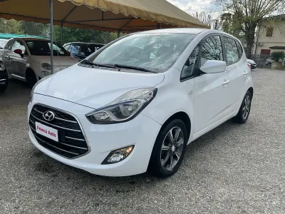 Usata Hyundai ix20 Xpossible 90 CV (66 kW) 2016 Bianco Utilitaria