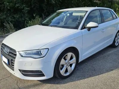 Usata Audi A3 Business 105 CV (77 kW) 2014 Berlina