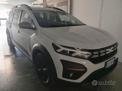 Usata Dacia Jogger Extreme 101 CV (74 kW) 2025 Bianco Monovolume
