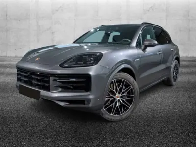 Usata Porsche Cayenne 470 CV (345 kW) 2024 Grigio SUV