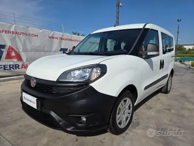 Usata Fiat Doblò 95 CV (69 kW) 2019 Bianco Monovolume