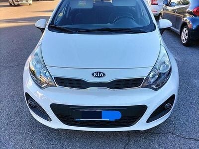 Usata Kia Rio 85 CV (62 kW) 2014 Bianco Utilitaria