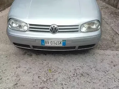 Usata VW Golf IV Highline 130 CV (95 kW) 2001 Berlina
