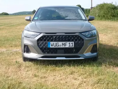 Usata Audi A1 Business 95 CV (69 kW) 2024 Grigio SUV