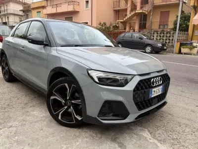 Usata Audi A1 110 CV (80 kW) 2023 Grigio SUV