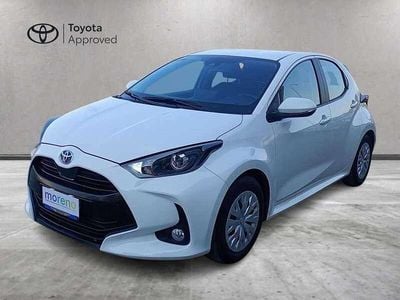 Usata Toyota Yaris Hybrid Active 92 CV (67 kW) 2022 Bianco Utilitaria