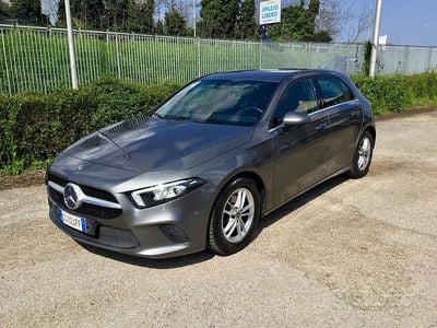 Usata Mercedes A180 Executive 116 CV (85 kW) 2019 Grigio Berlina