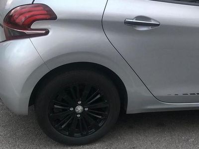 Usata Peugeot 208 2017 Grigio Utilitaria