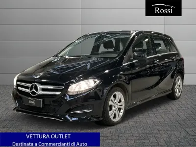 Begagnad Mercedes B180 109 HK (80 kW) 2016 Minibuss